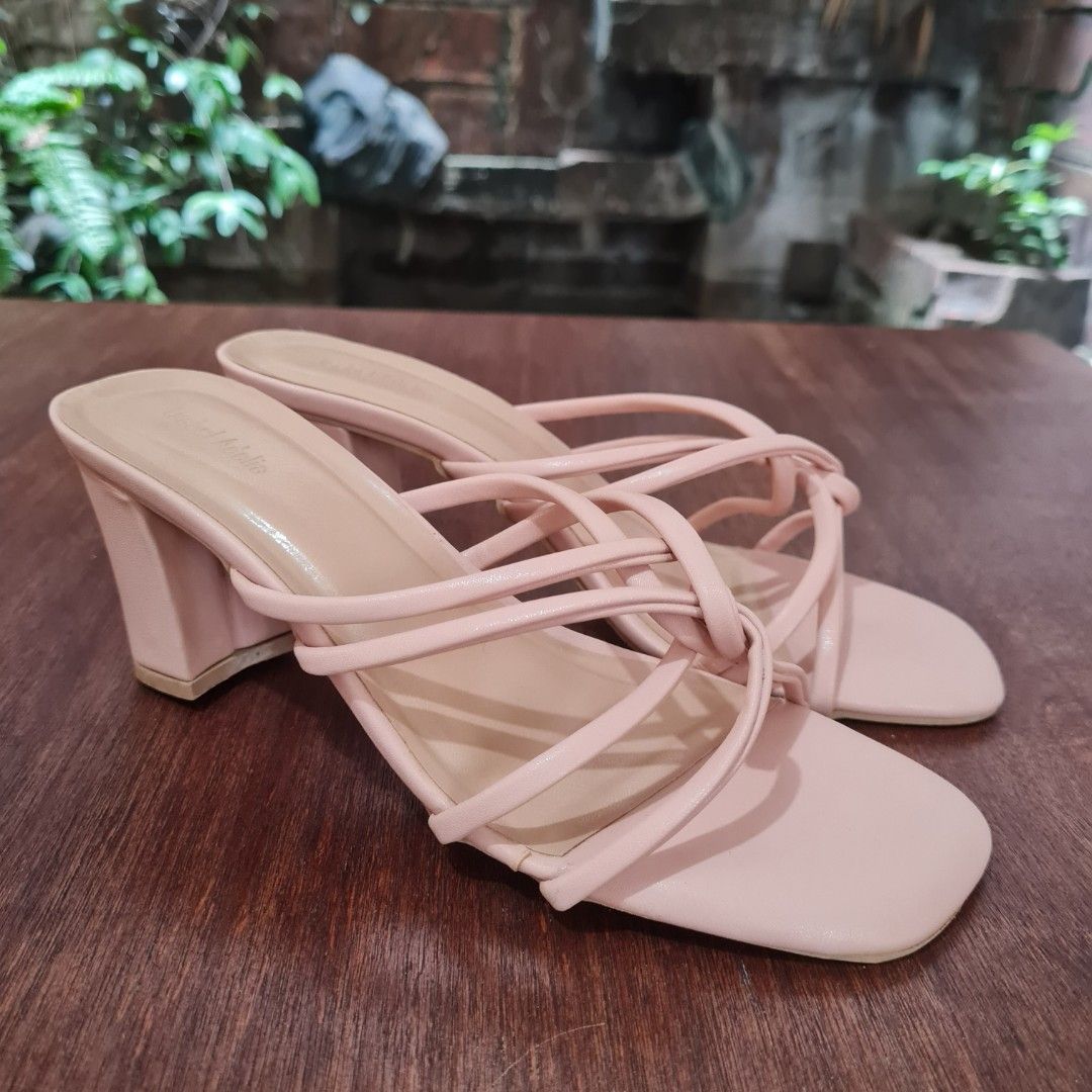 Heels by Isabel Adelia, Fesyen Wanita, Sepatu di Carousell