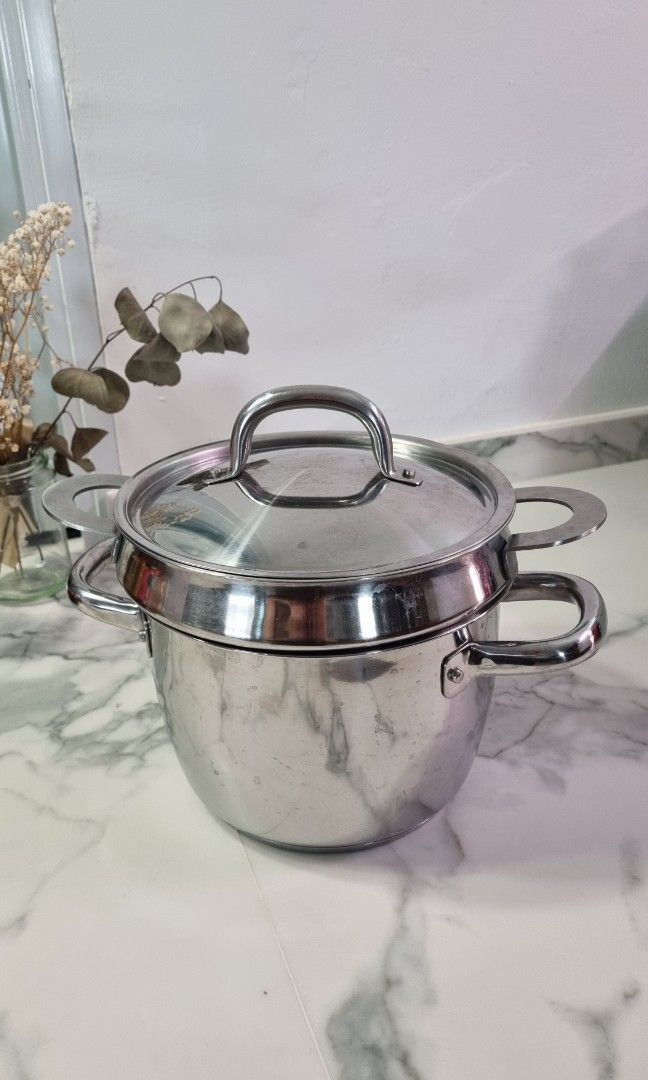 IKEA pot with strainer, Furniture & Home Living, Kitchenware