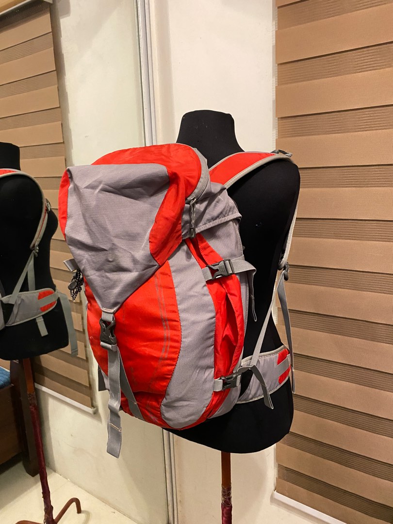 Karrimor Hiking Backpack 25L, Men's Fashion, Bags, Backpacks on Carousell