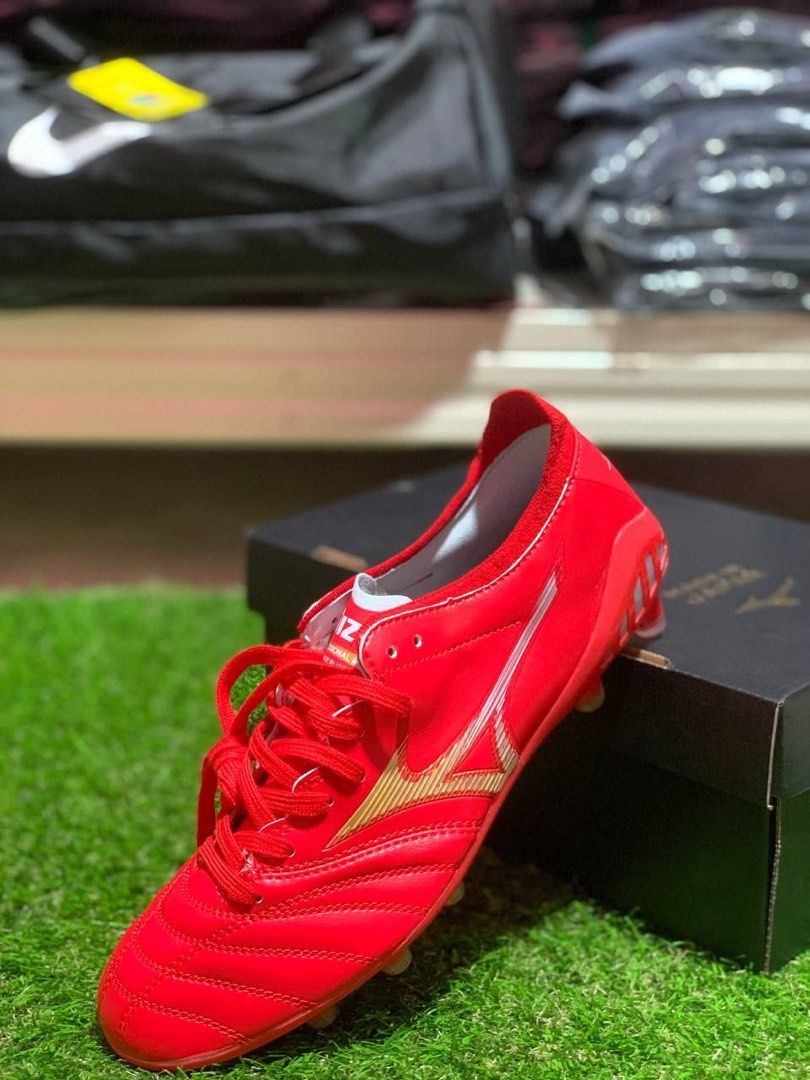 Kasut bola shop mizuno