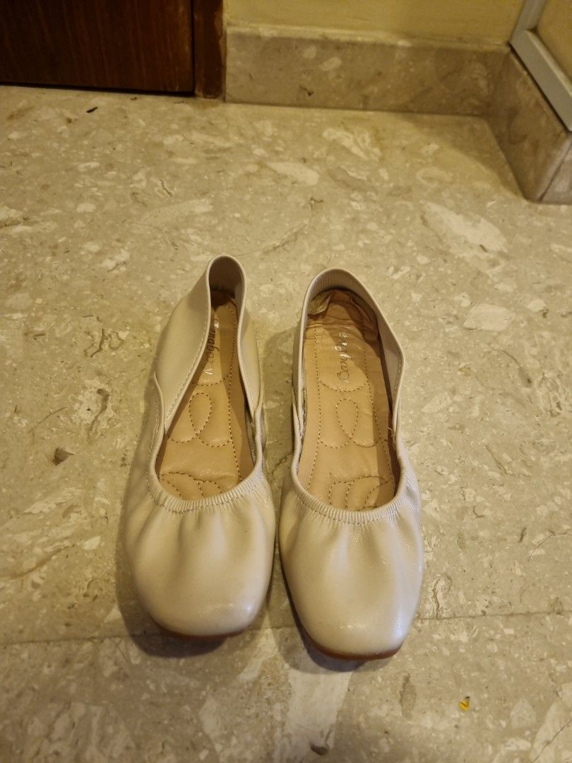 Light beige flats shop