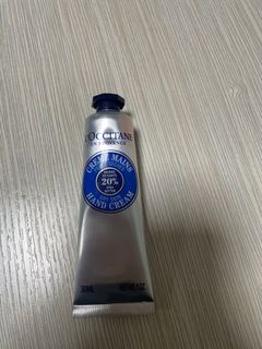 （分類：）位於 。 由 wing.wing.h 提交（商品編號 1205027000，圖片 1）。簡介： 。