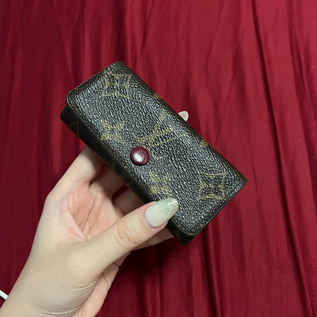 LV 4 Key Holder, 名牌, 手袋及銀包- Carousell