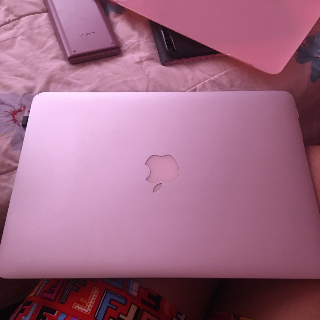 Macbook Air 13-inch 2015 Russian Keyboard (Category: Laptops & Notebooks) located in Dasmarinas. Submitted by pink_cici (Listing ID 1204917171, Image 3). Description: ☁︎ Macbook Air 13-inch, Early 2015 ☁︎ 128 GB of Storage ☁︎ 1.6GHz Dual-Core Intel Core i5 ☁︎ 4 GB 1600 MHz DDR3 ☁︎ Intel HD Graphics 6000 1536 MB ☁︎ Issues are shown in the pictures above ☁︎ Bought in Russia if I remember correctly ☁︎ Please manage your expectations as I have this d