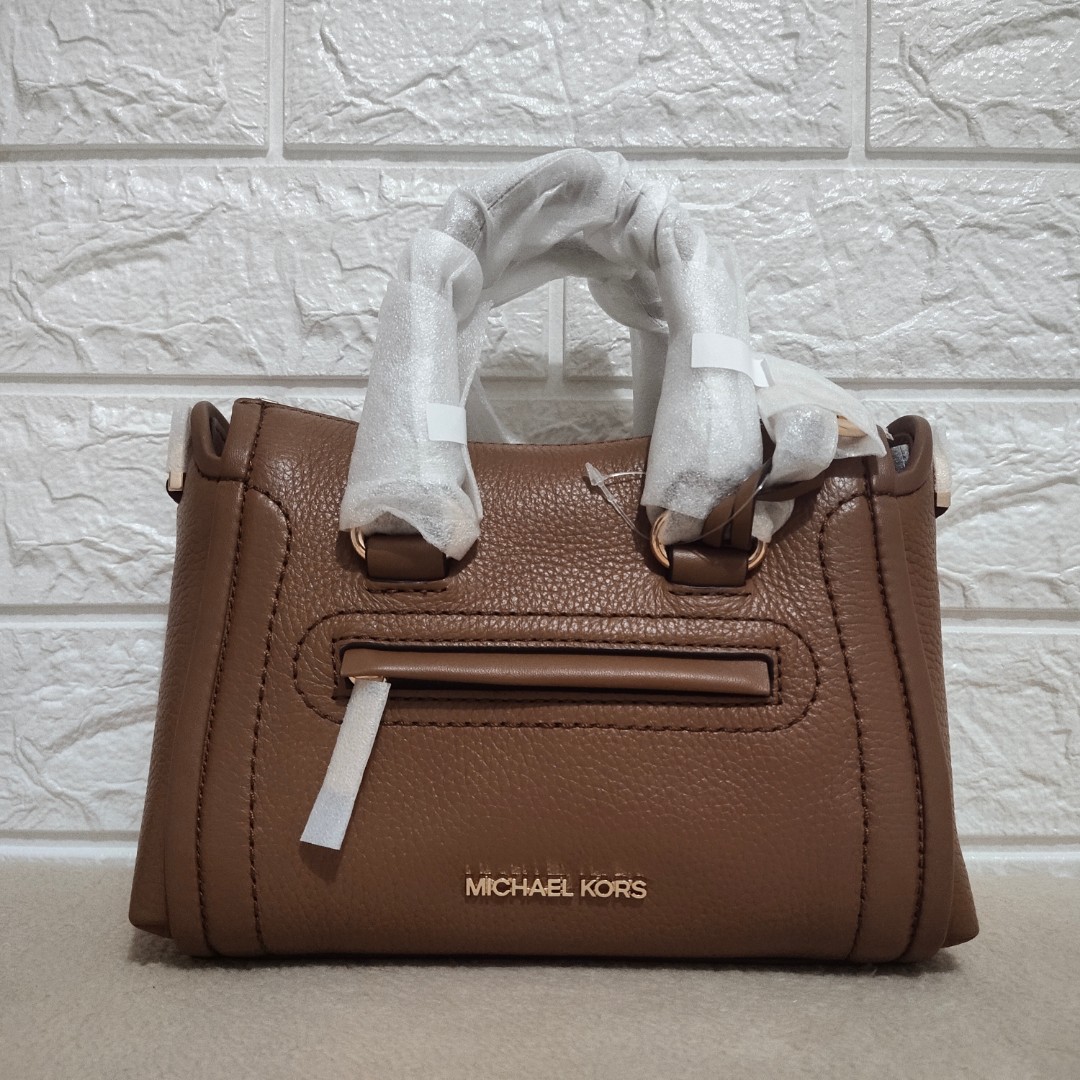 Mk carine small 2025 satchel