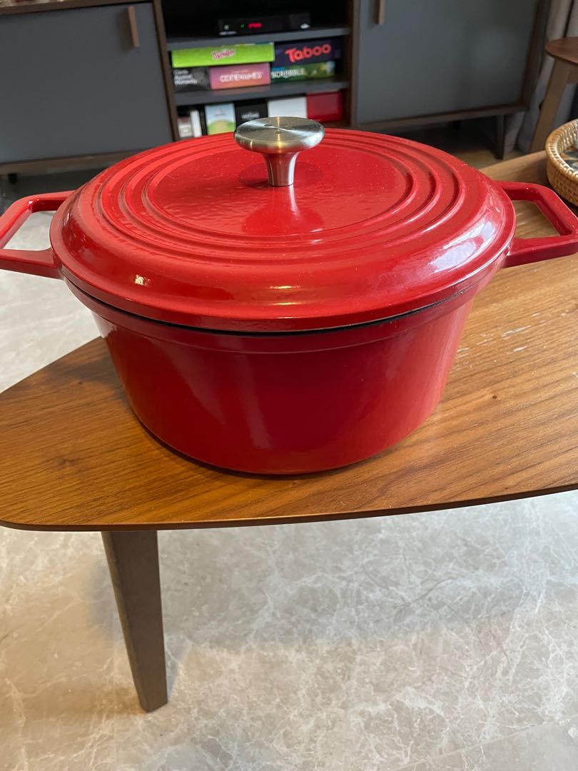 Misen Dutch Oven, TV & Home Appliances, Kitchen Appliances, Other