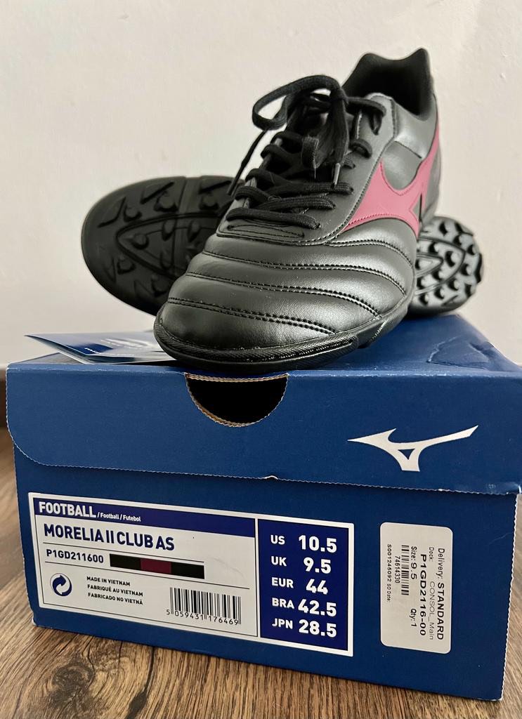 Mizuno Football Turf boots UK 9.5 Men s Fashion Footwear