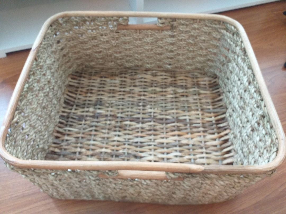 Native Basket 21L x 18W x 9.5 H (Category: Storage Boxes & Baskets) located in Manila. Submitted by mdelacruz (Listing ID 1204912654, Image 3). Description: I have 3 pieces. Selling for P300 each. They are big. You can fit a lot of stuff in it..
