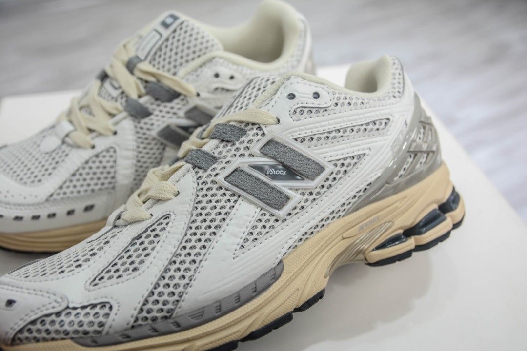 New Balance 1906R White Grey 2022 M1906RP Men s Fashion