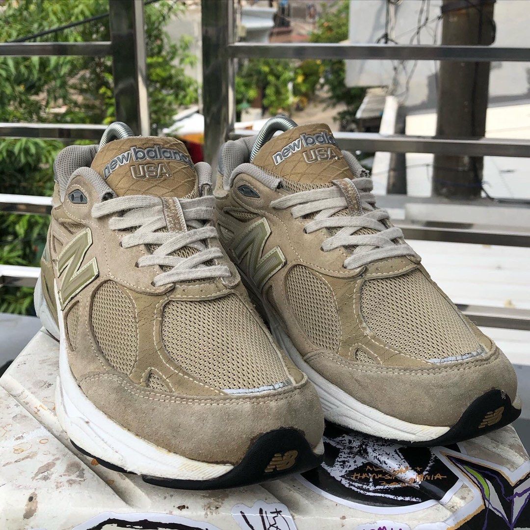 NEW BALANCE 990 V3 USA BEIGE, Fesyen Pria, Sepatu , Sneakers di Carousell