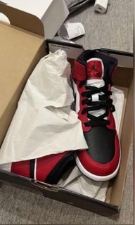 Nike Air Jordan 1 mid toe black