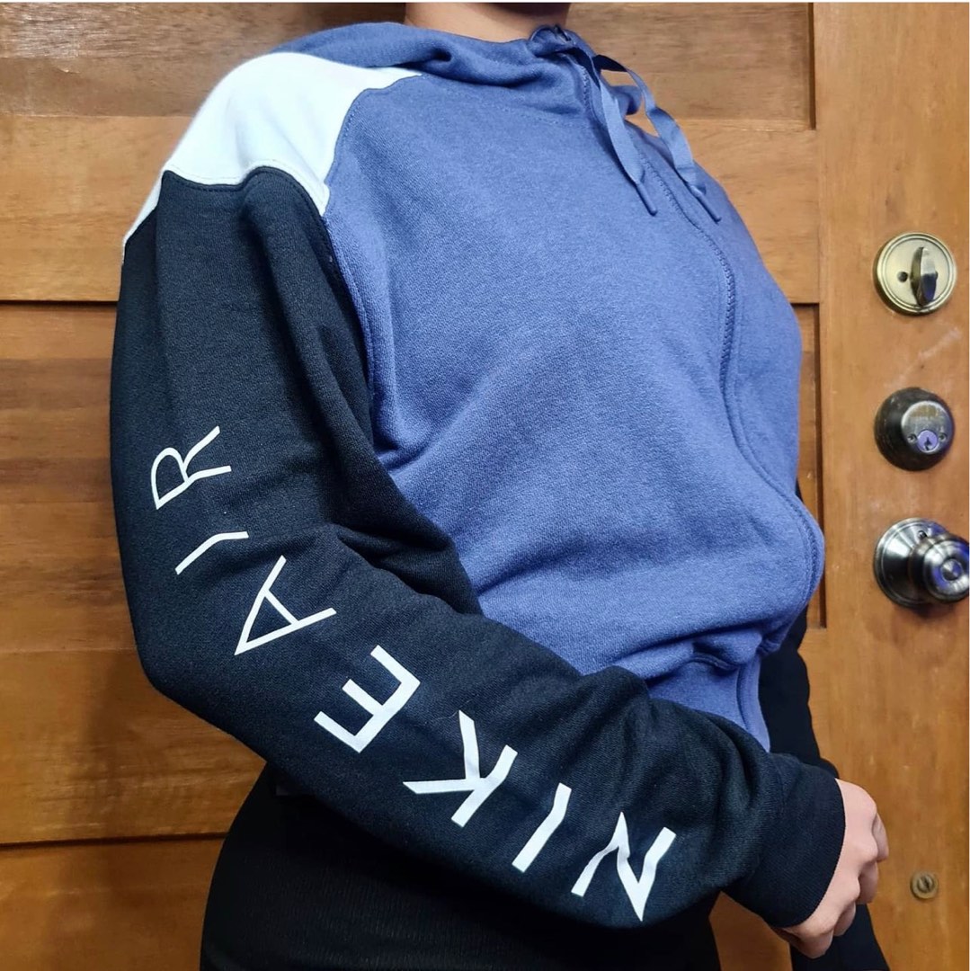 cropped nike