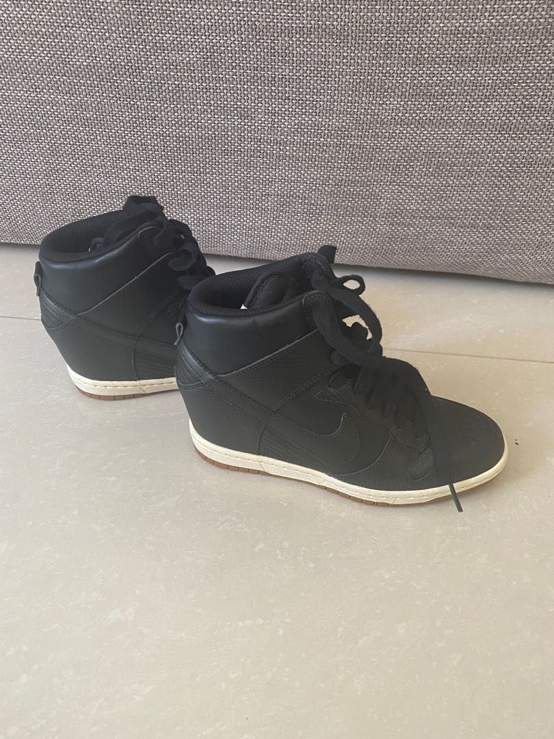 nike heel boots