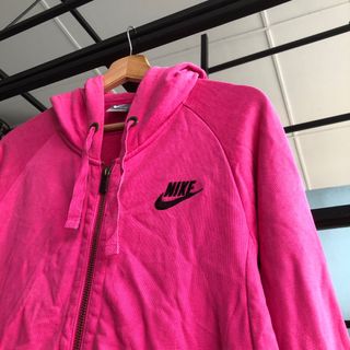 (Category: ) located in . Submitted by asriamer (Listing ID 1204920784, Image 1). Description: .