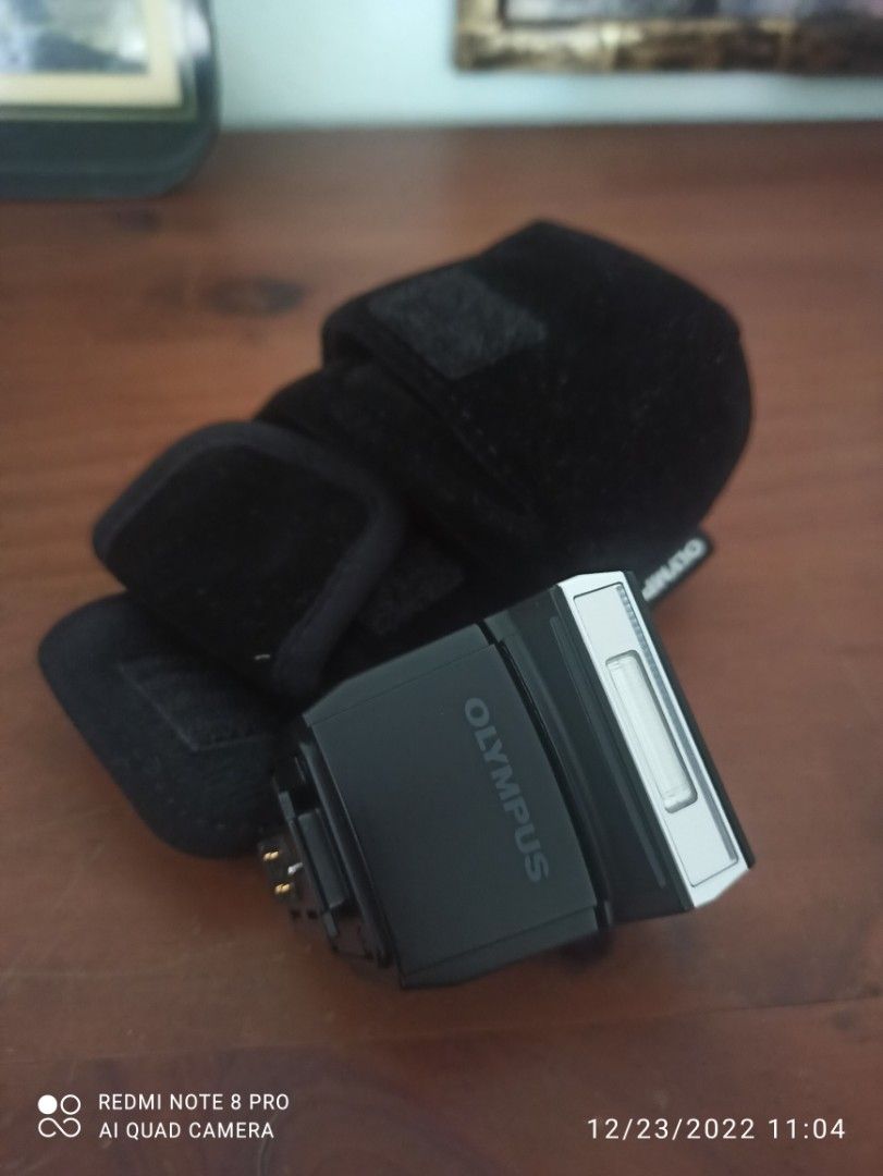 Olympus FL-LM3 Flash Compacto - Para OM-D E-M5 Mark II - Cabeza Orientable - Resistente Salpicaduras