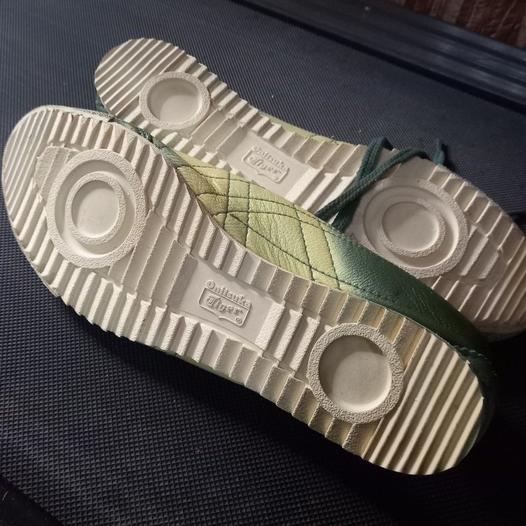 onitsuka tiger hijau