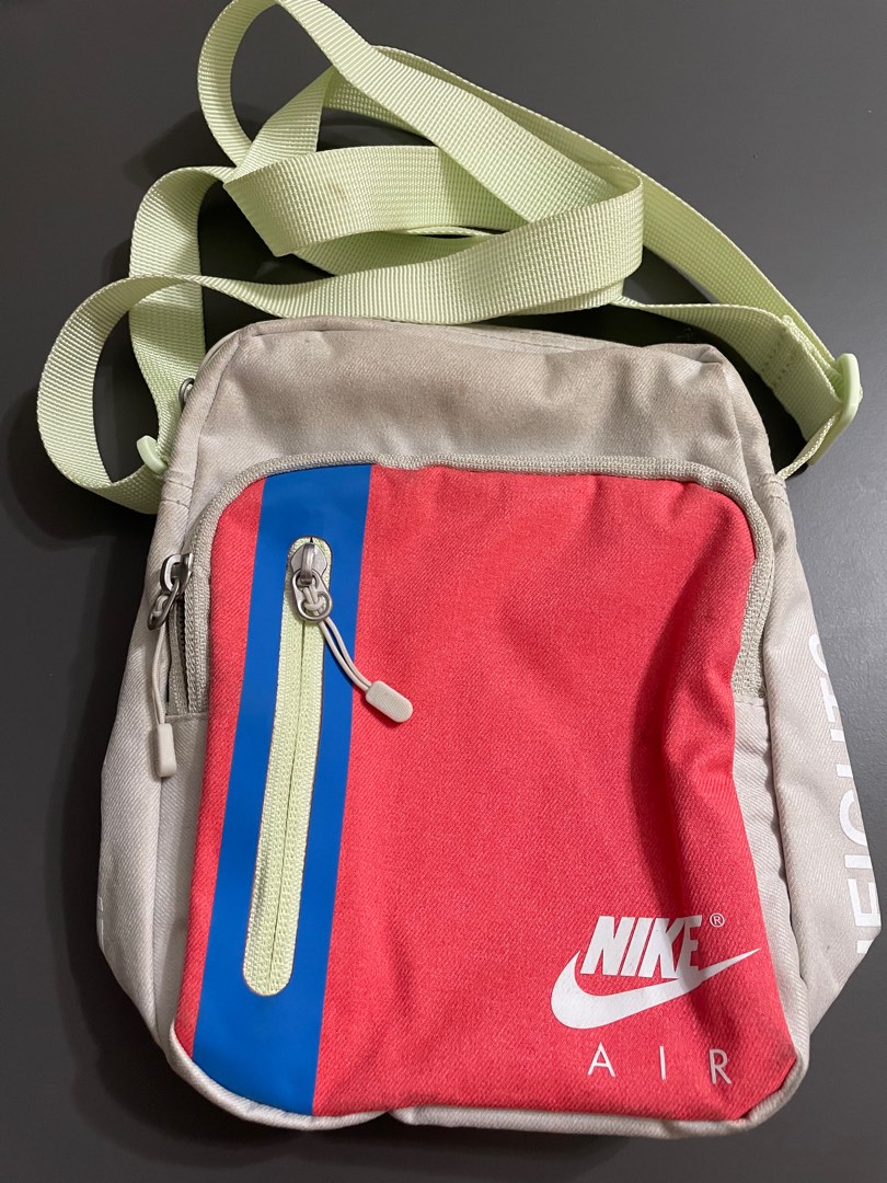 Original Nike Sling Bag, Men's Fashion, Bags, Sling Bags on Carousell