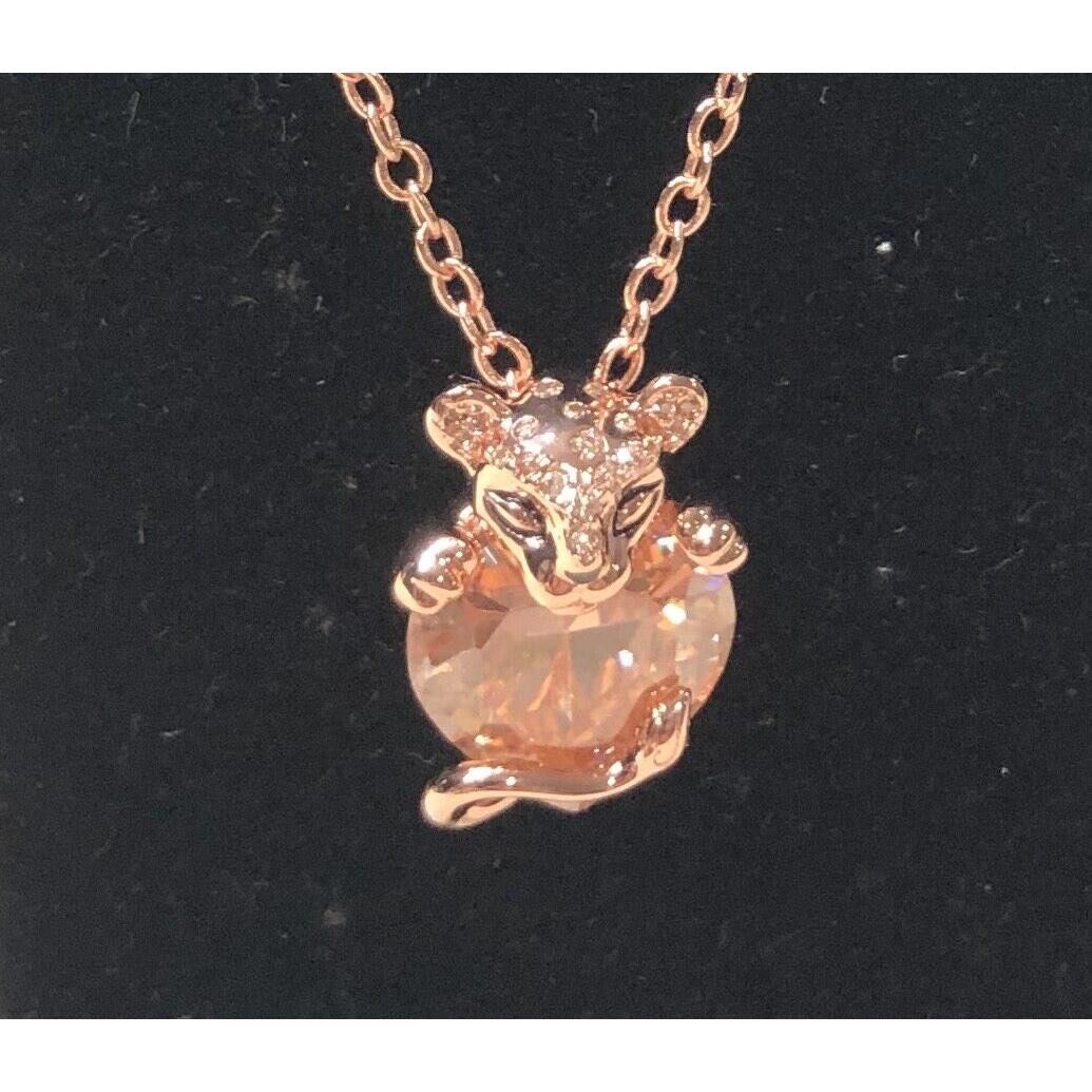 Sparkling lioness cheap heart pendant necklace
