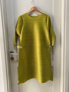 Preloved premium pleats