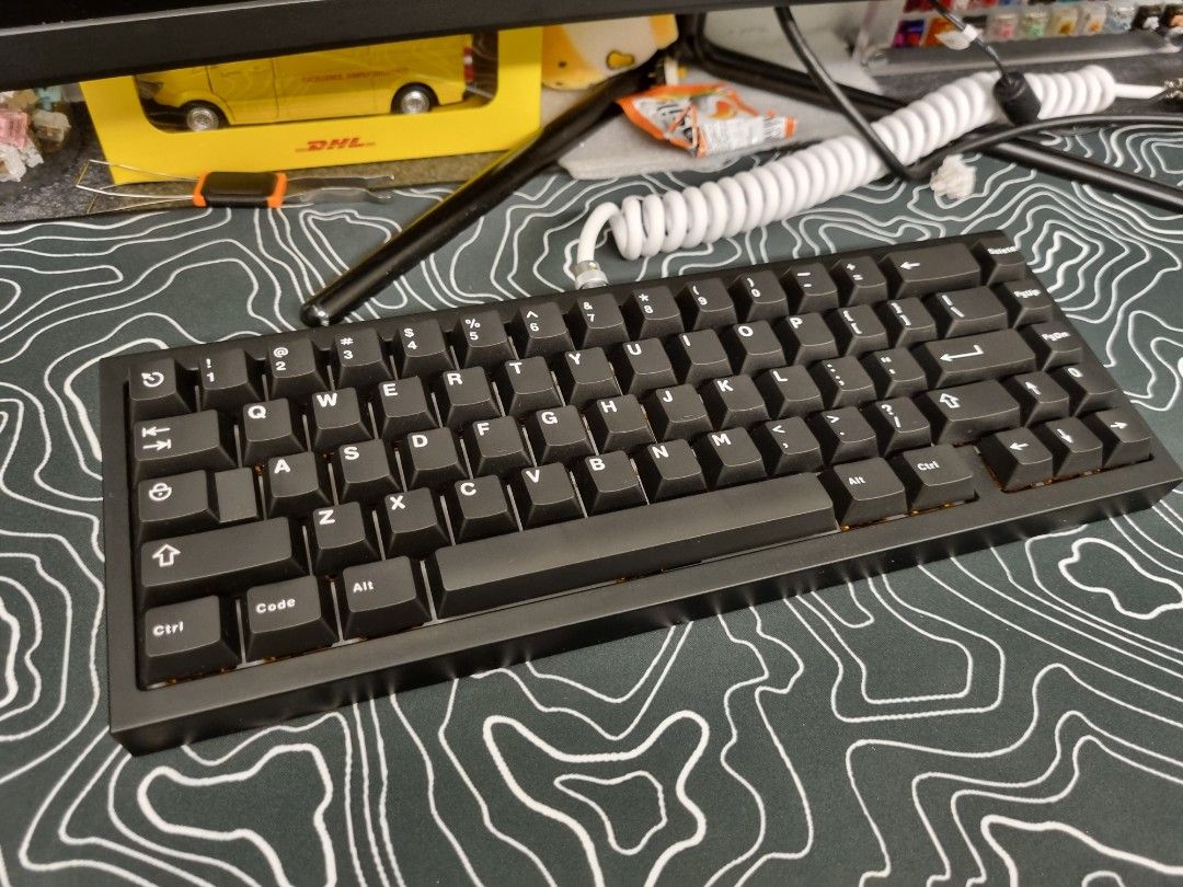 Qk65 R1 Black Chroma Custom Mechanical keyboard, Computers & Tech