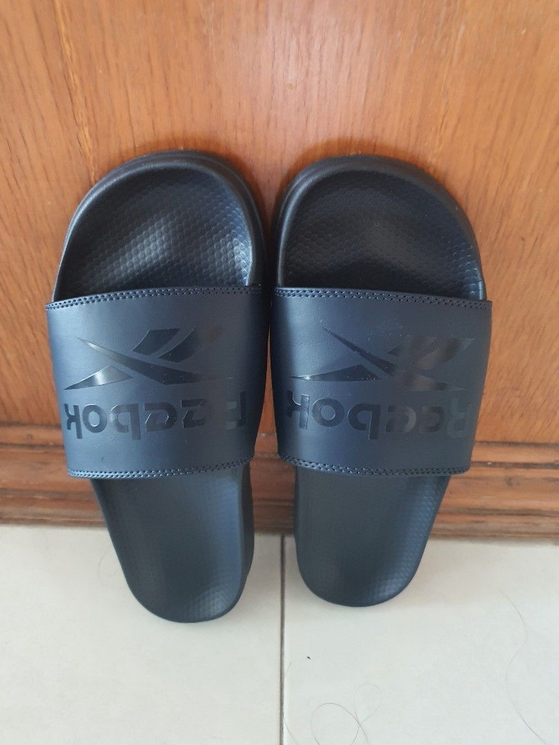 go run consistent skechers