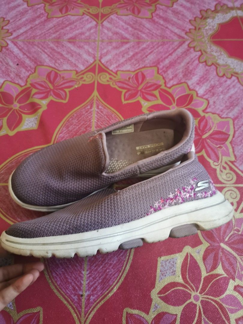 skechers ultra go cushioning