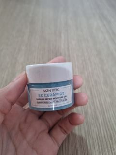 Skintific 5x ceramide moisturizer