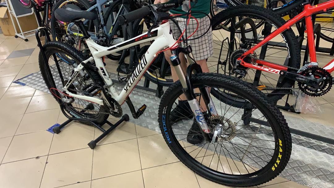 Specialized Epic Comp Mountain Bike , Sports Equipment, Bicycles ...