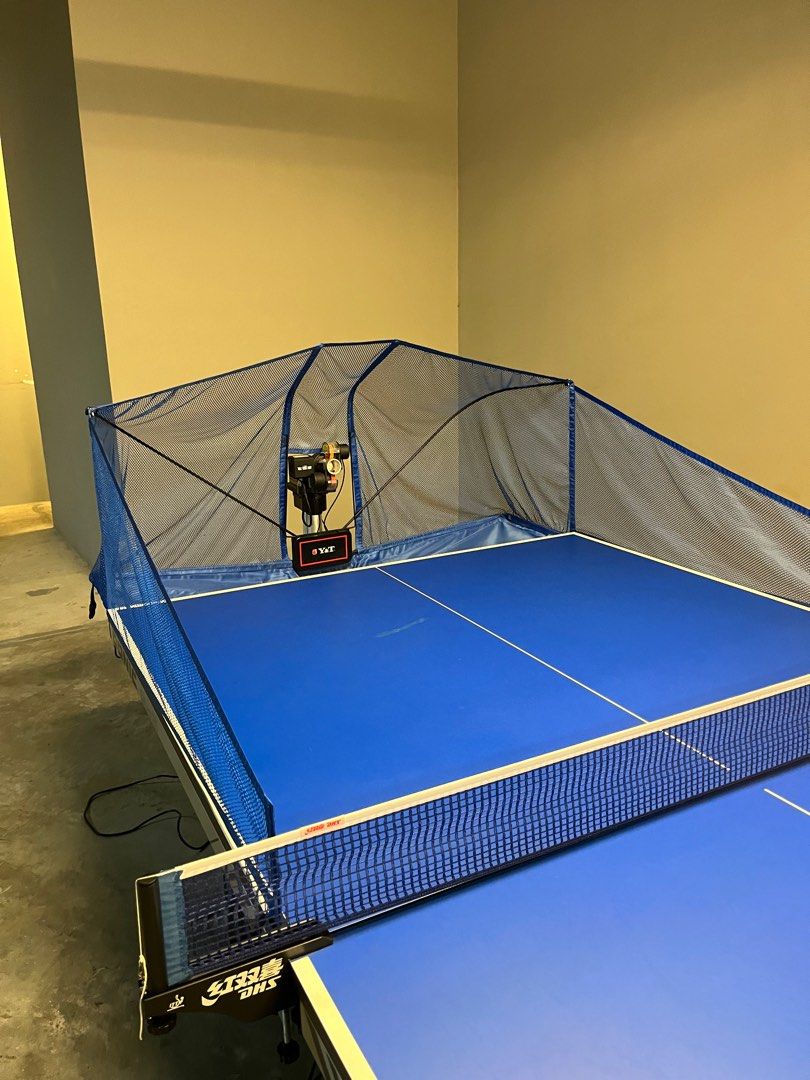 Table tennis robot model Y&T V989, Sports Equipment, Sports & Games