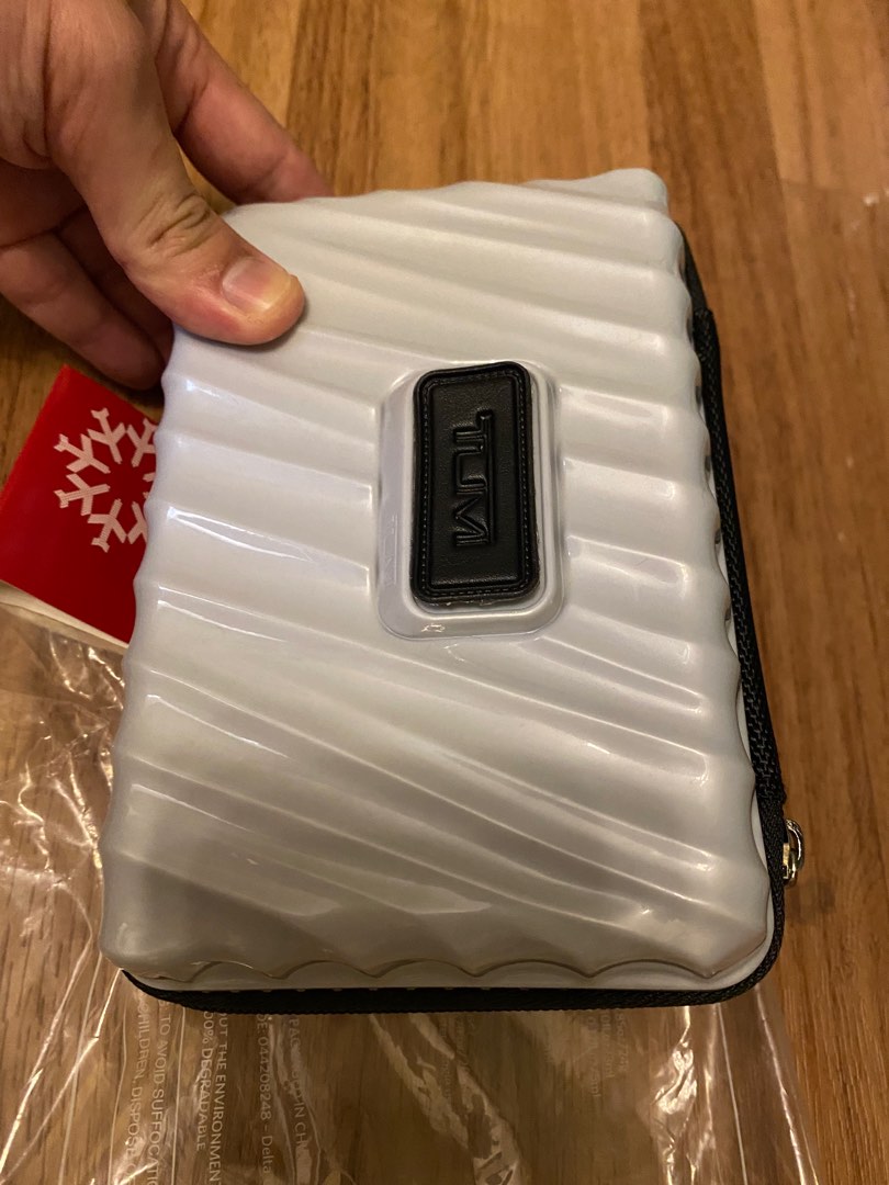 Tumi mini case delta top