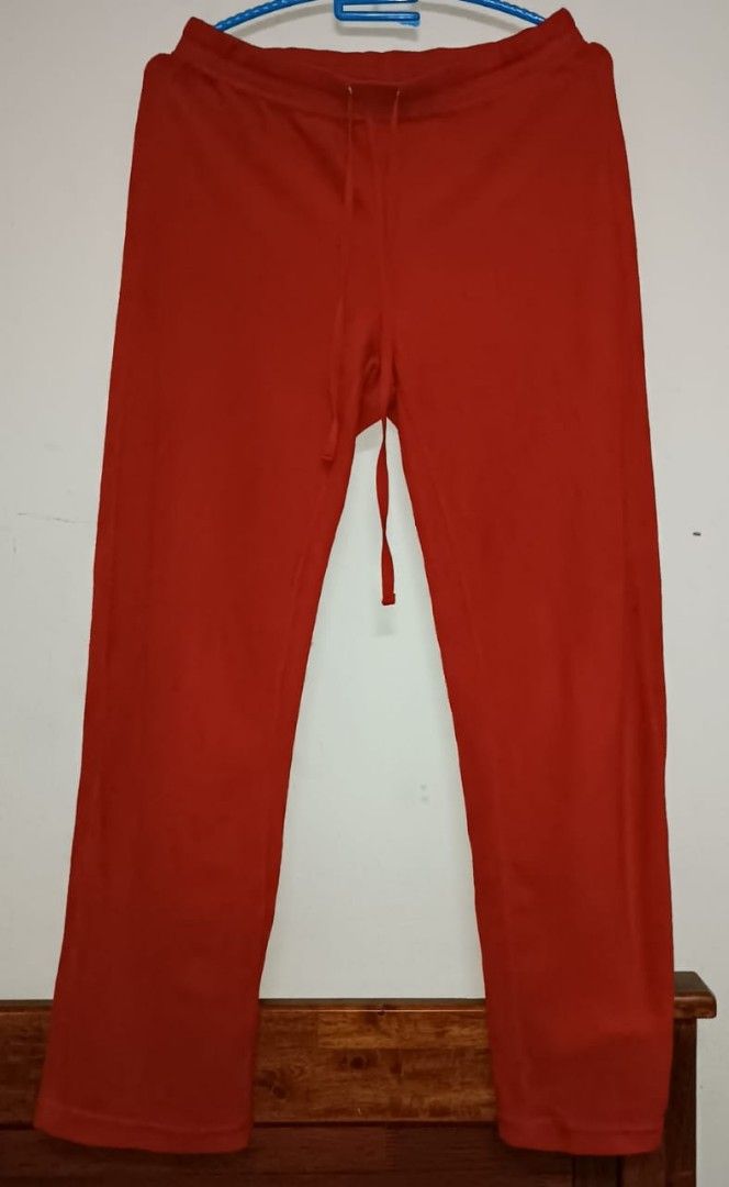 Uniqlo pants, Women's Fashion, Activewear on Carousell