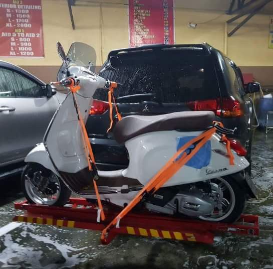 Vespa moto carrier (trailer, hitch), Motorbikes, Motorbike Parts