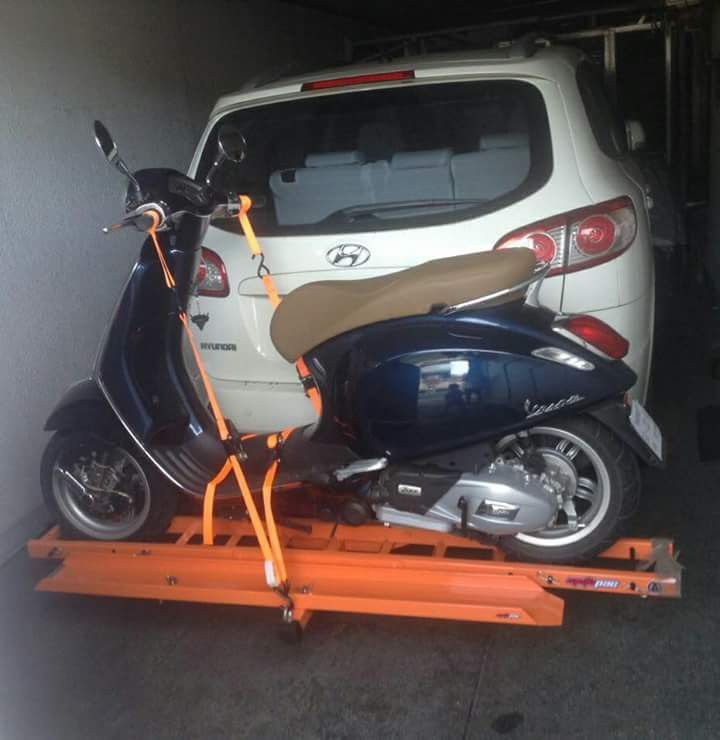 Vespa moto carrier (trailer, hitch), Motorbikes, Motorbike Parts