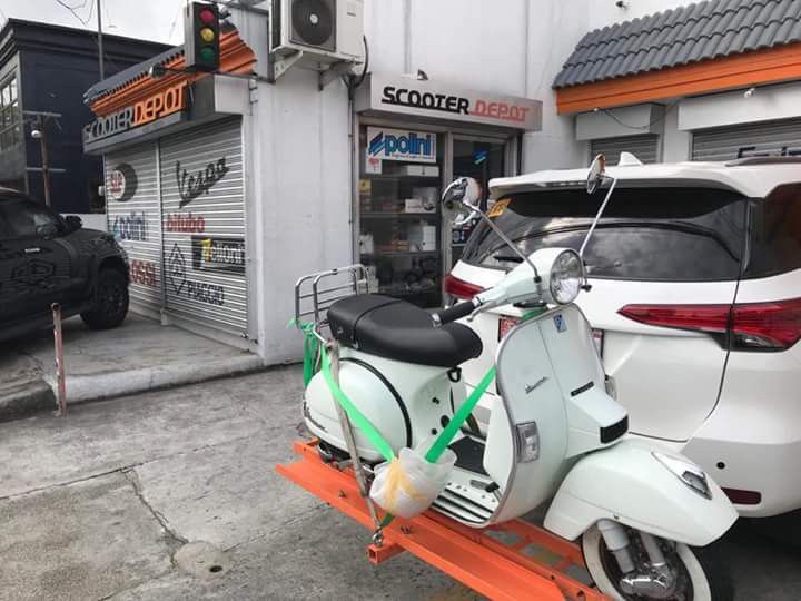 Vespa moto carrier (trailer, hitch), Motorbikes, Motorbike Parts