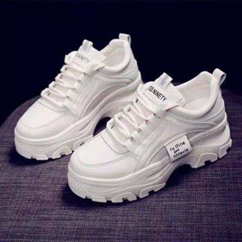 White sneakers high platform online