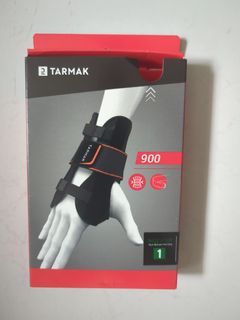 Wrist Support TARMAK Strong 900 Size 1:  15.5 - 18.5cm