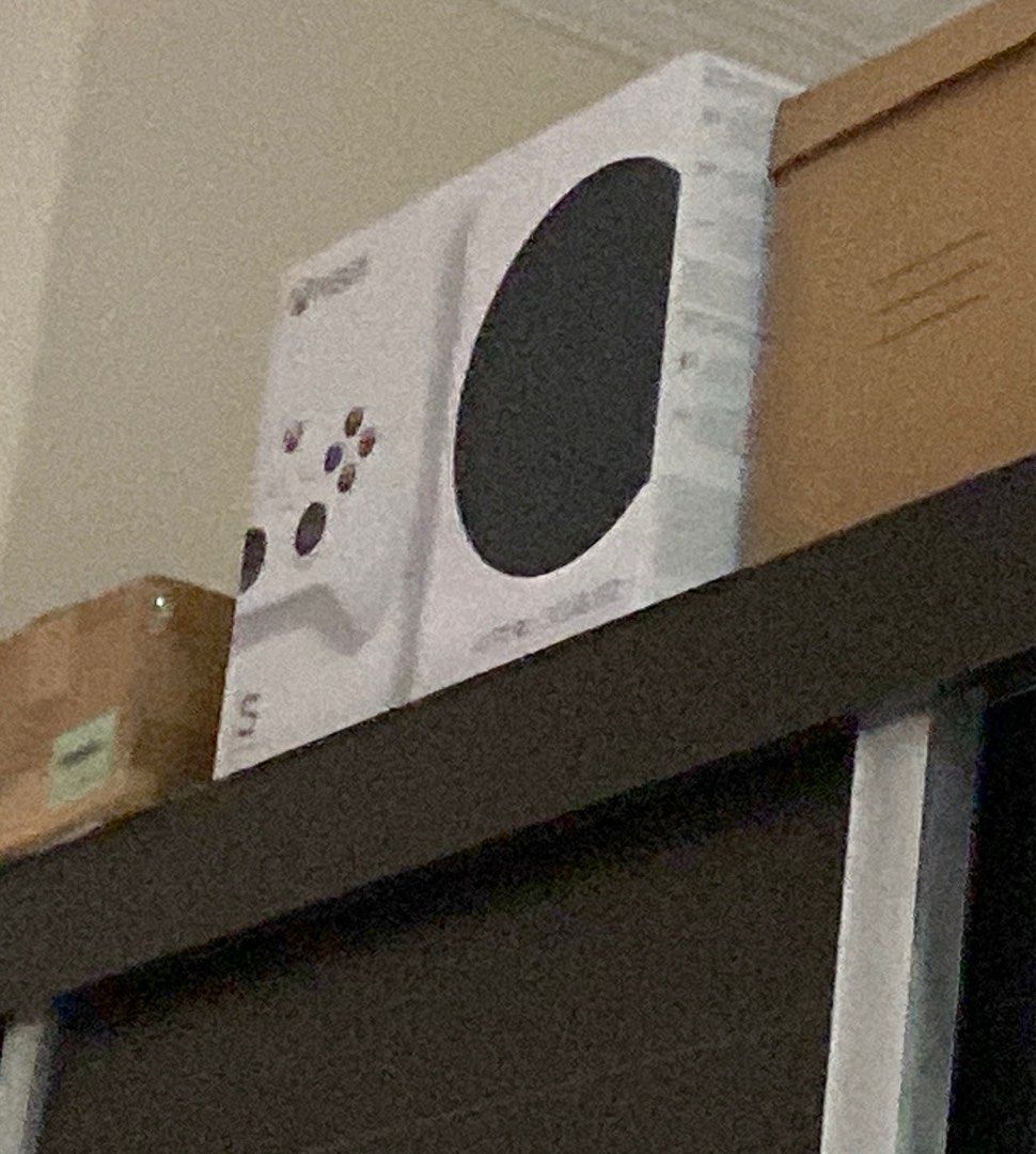 Xbox Series S (free cyberpunk, red dead, fifa ,valhalla etc), Video