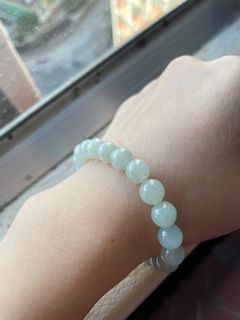 天然翡翠A玉手串Natural jade bracelet
