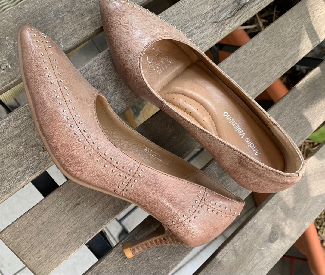 Andre shop valentino heels