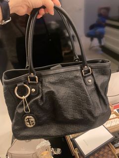 (Category: ) located in . Submitted by LUXURE.BAGS (Listing ID 1205085642, Image 1). Description: .