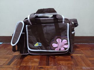 Baby bag / diaper bag/ sling bag/messenger bag/baby bottle bag / brown bag / toddler bag