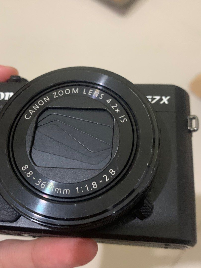 Canon g7x mark II second mirrorless camera, Fotografi di Carousell