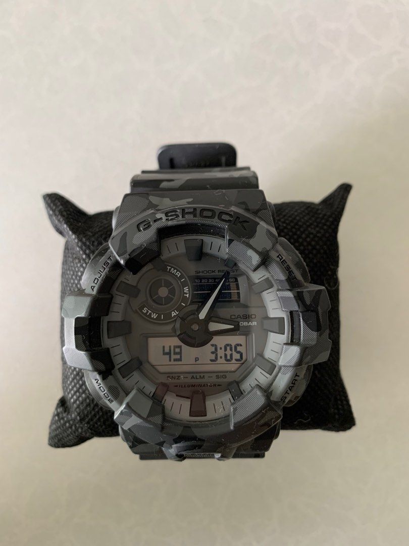 Casio illuminator analog cheap digital watch
