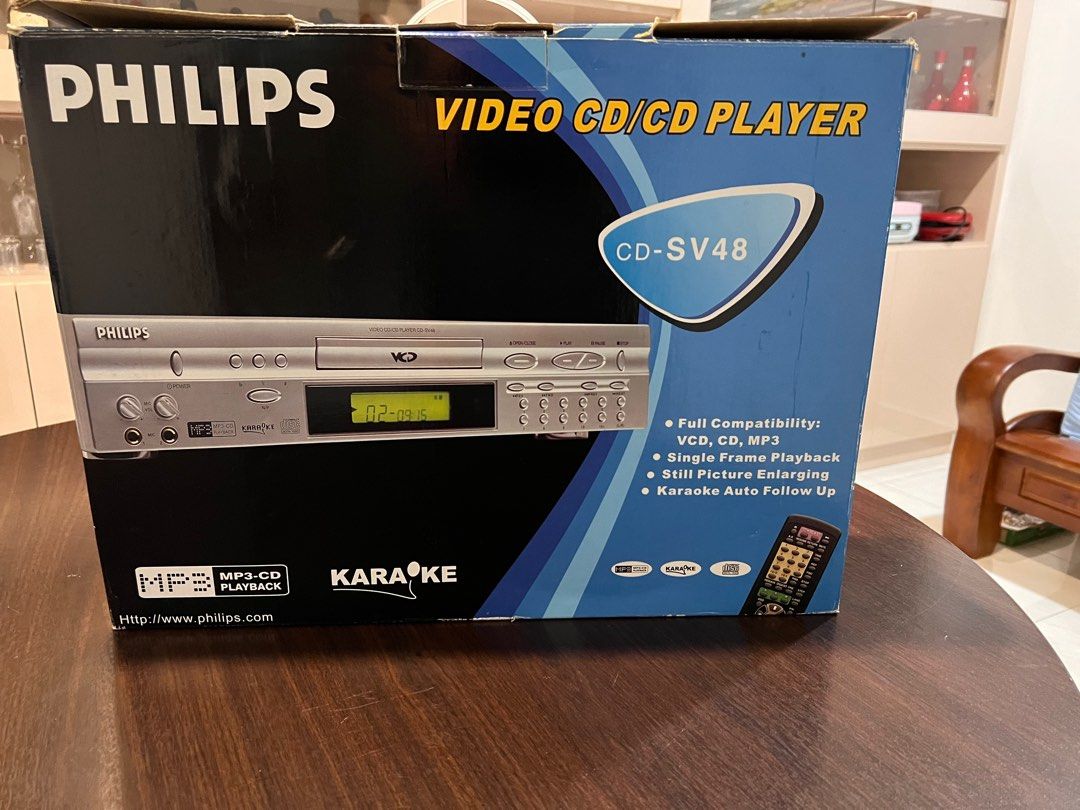 CD player (Category: Entertainment Systems & Smart Home Devices) located in Singapore. Submitted by mysellnbuy (Listing ID 1205170705, Image 1). Description: Philip CD player， now on sale .
