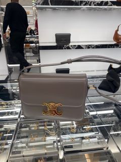 （分類：）位於 。 由 kkstoreee 提交（商品編號 1205217001，圖片 1）。簡介： 。