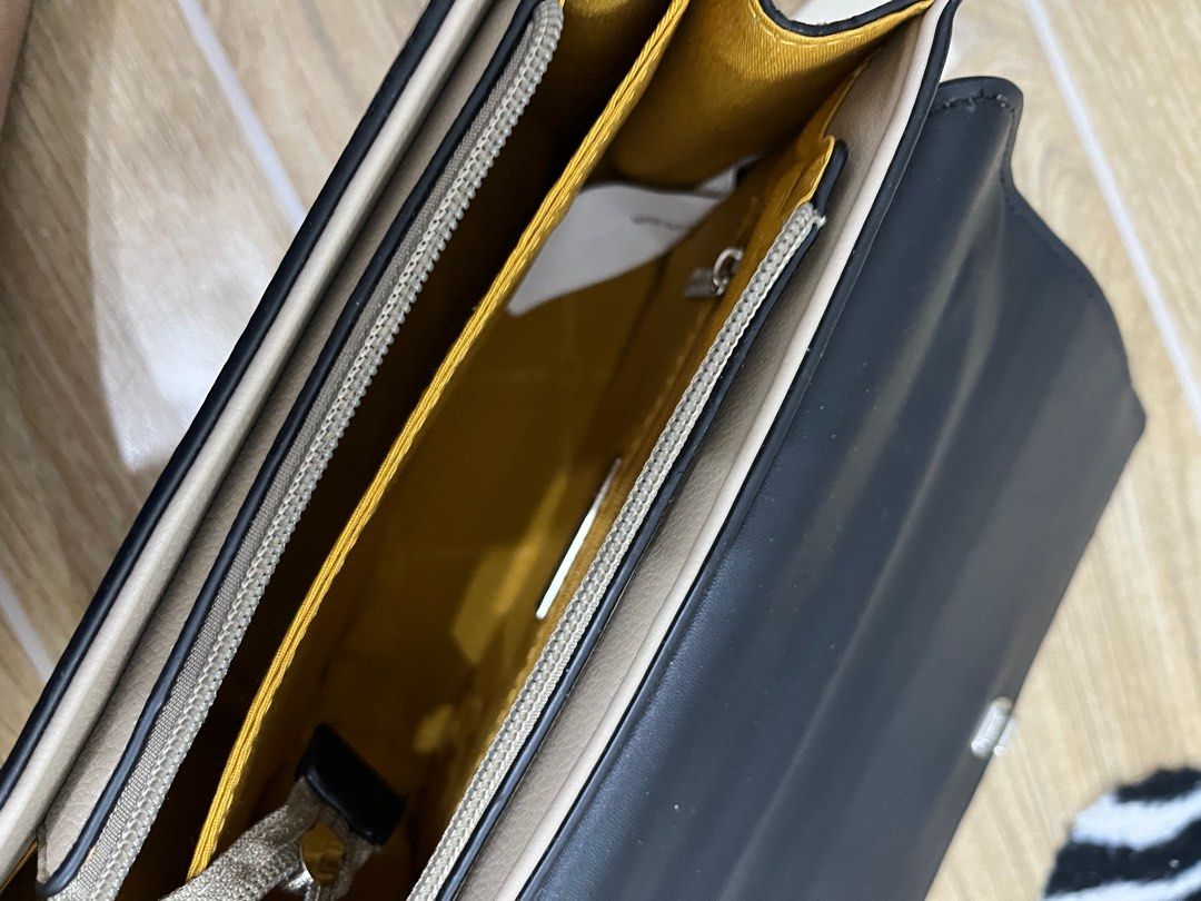 David Jones Paris Handbag, Women's Fashion, Bags & Wallets, Purses