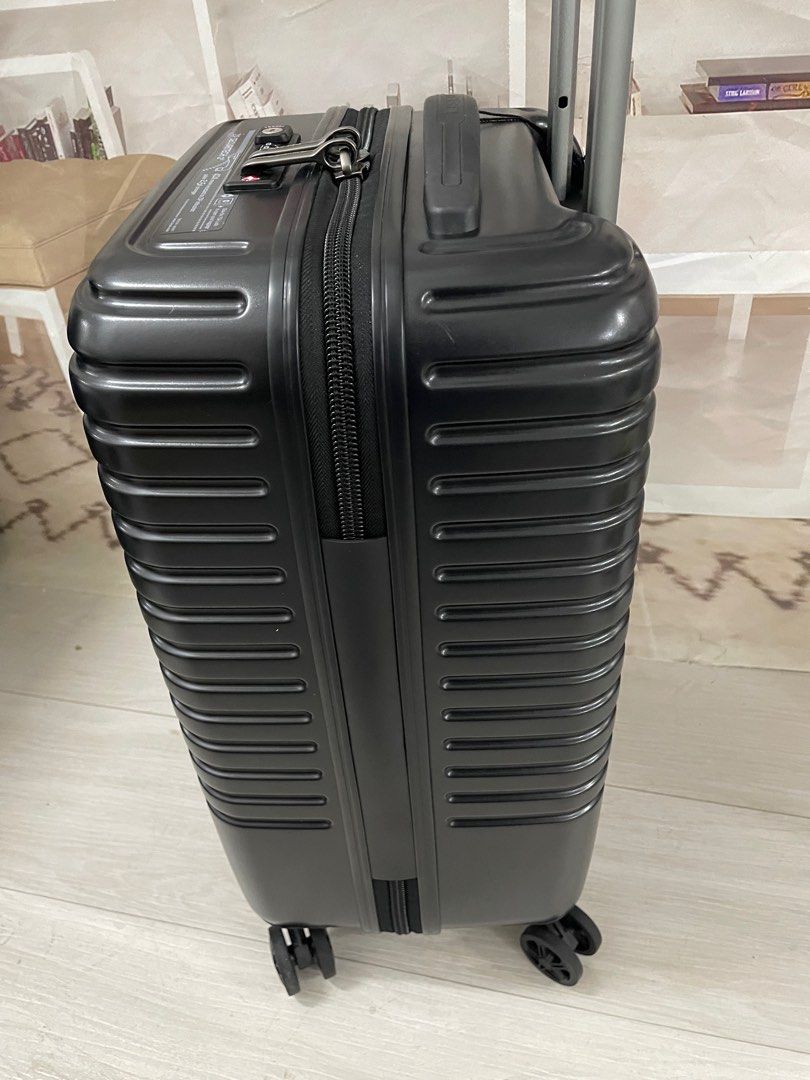 Delsey 20 inch carry on 2025