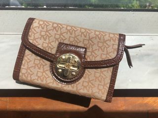 💯% Authentic MCM wallet, Luxury, Bags & Wallets on Carousell