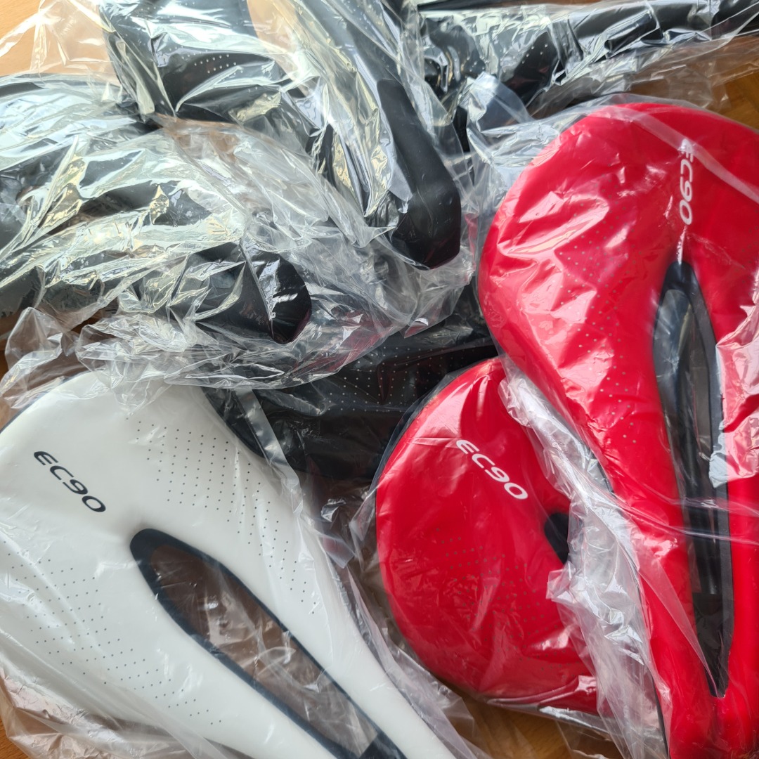 EC90 Saddles (with defect), Sports Equipment, Bicycles & Parts, Parts ...