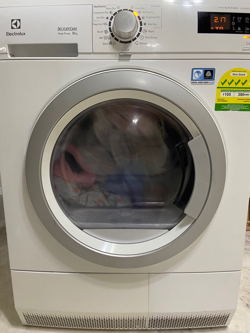 Electrolux Heat pump dryer 8kg, TV & Home Appliances, Washing Machines